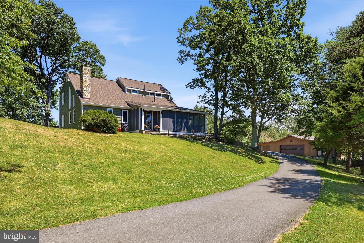 5221 MOUNTAIN VIEW DRIVE