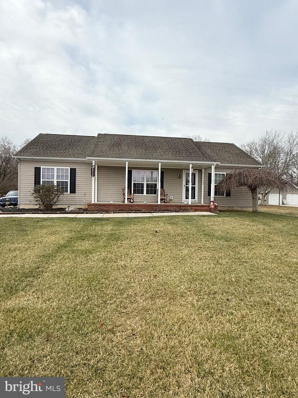 Photo of 727 Clover Hill Dr, BRIDGETON, NJ 08302 (MLS # NJCB2028110)