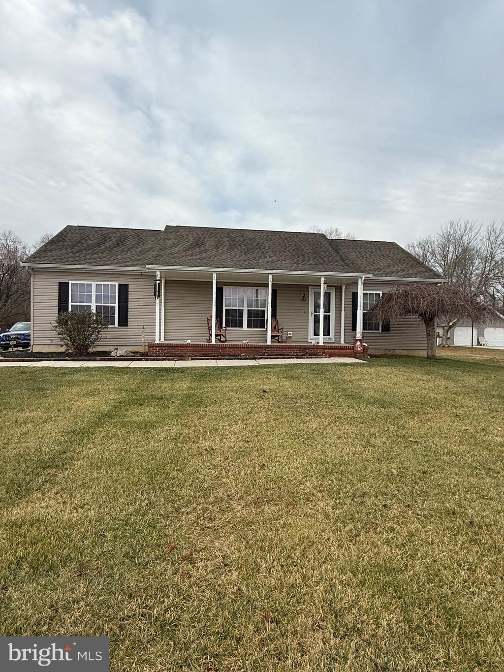 Photo of 727 Clover Hill Dr, BRIDGETON, NJ 08302 (MLS # NJCB2028110)