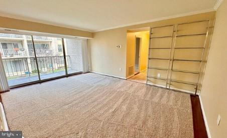 17 CANTERBURY SQUARE 201