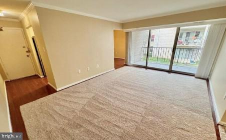 17 CANTERBURY SQUARE 201