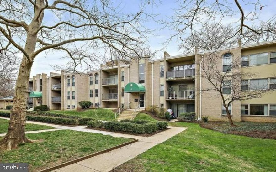 Welcome to this beautifully renovated 2-bedroom condominium, featuring modern flooring, sleek appliances, and a bright space tailored to your unique style. Enjoy your private balcony, perfect for morning coffee or dining. Seamless living with a thoughtfully designed layout, ideal for entertaining or cozy nights in. Plus, bask in the convenience of an on-site management team, sparkling pool, and off-street parking!