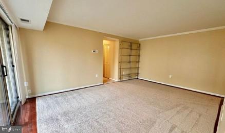 17 CANTERBURY SQUARE 201