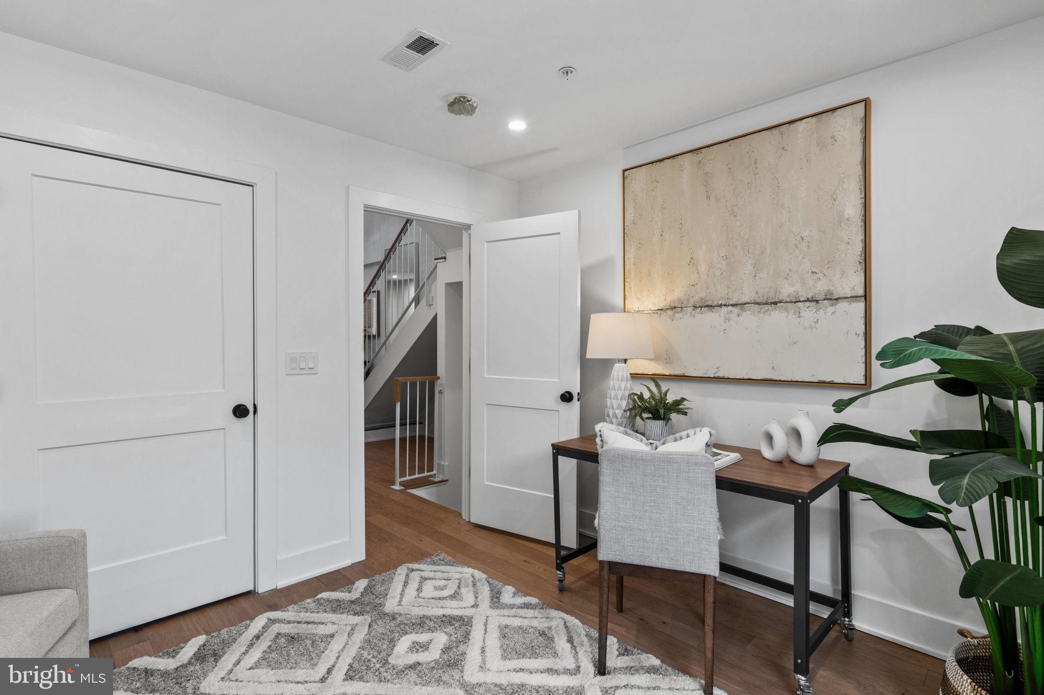 PHILADELPHIA - Residential