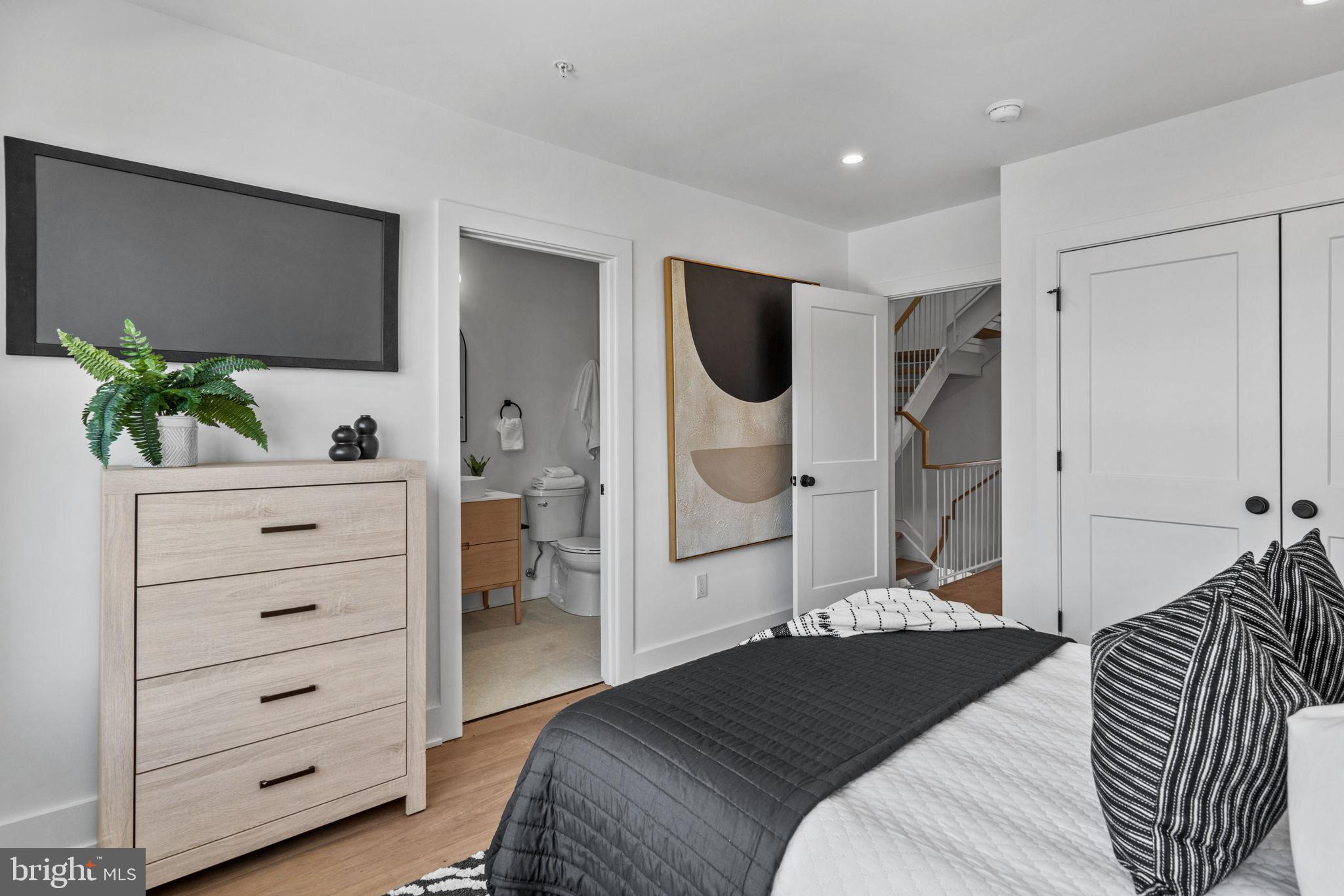 PHILADELPHIA - Residential