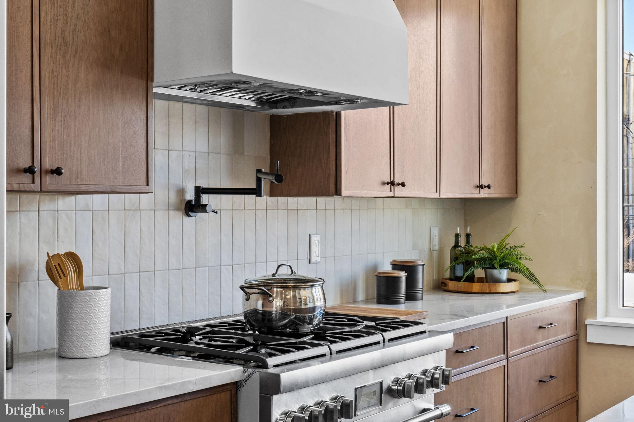 PHILADELPHIA - Residential