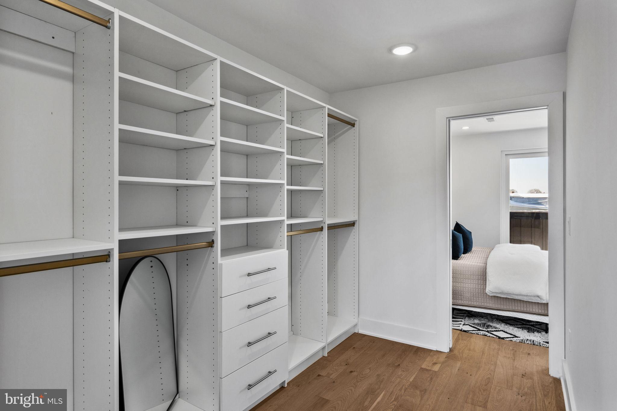 PHILADELPHIA - Residential