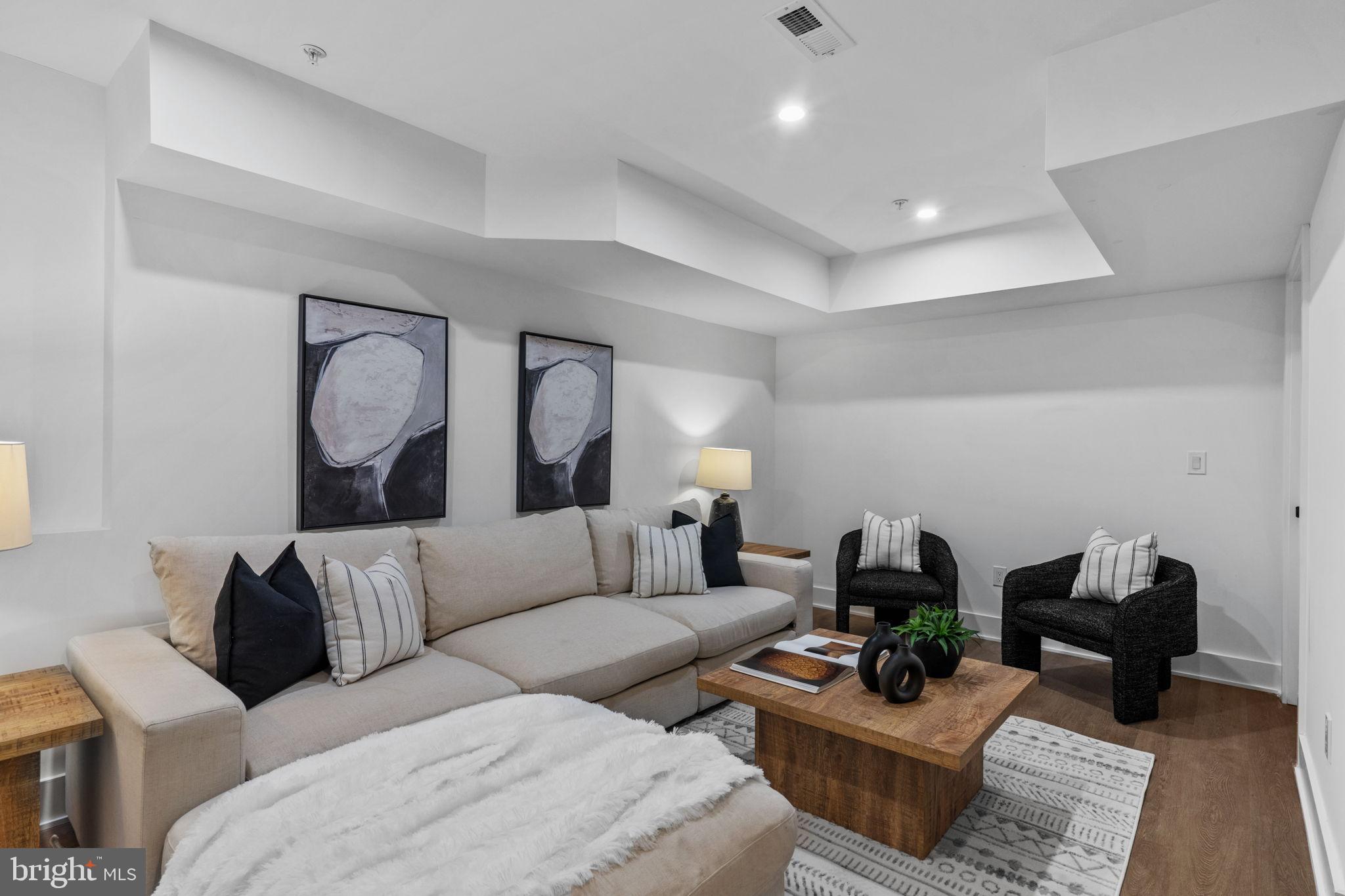 PHILADELPHIA - Residential