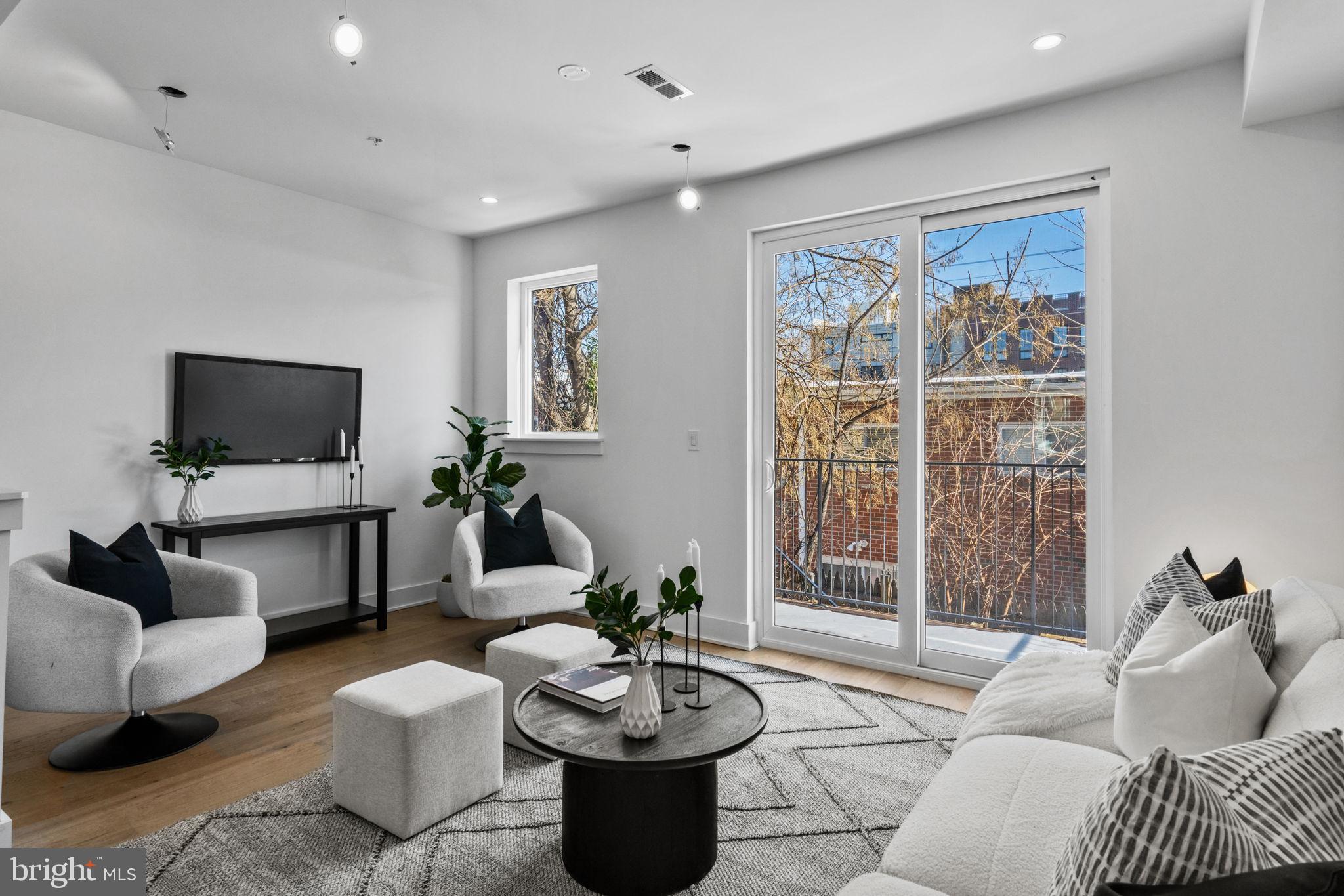 PHILADELPHIA - Residential