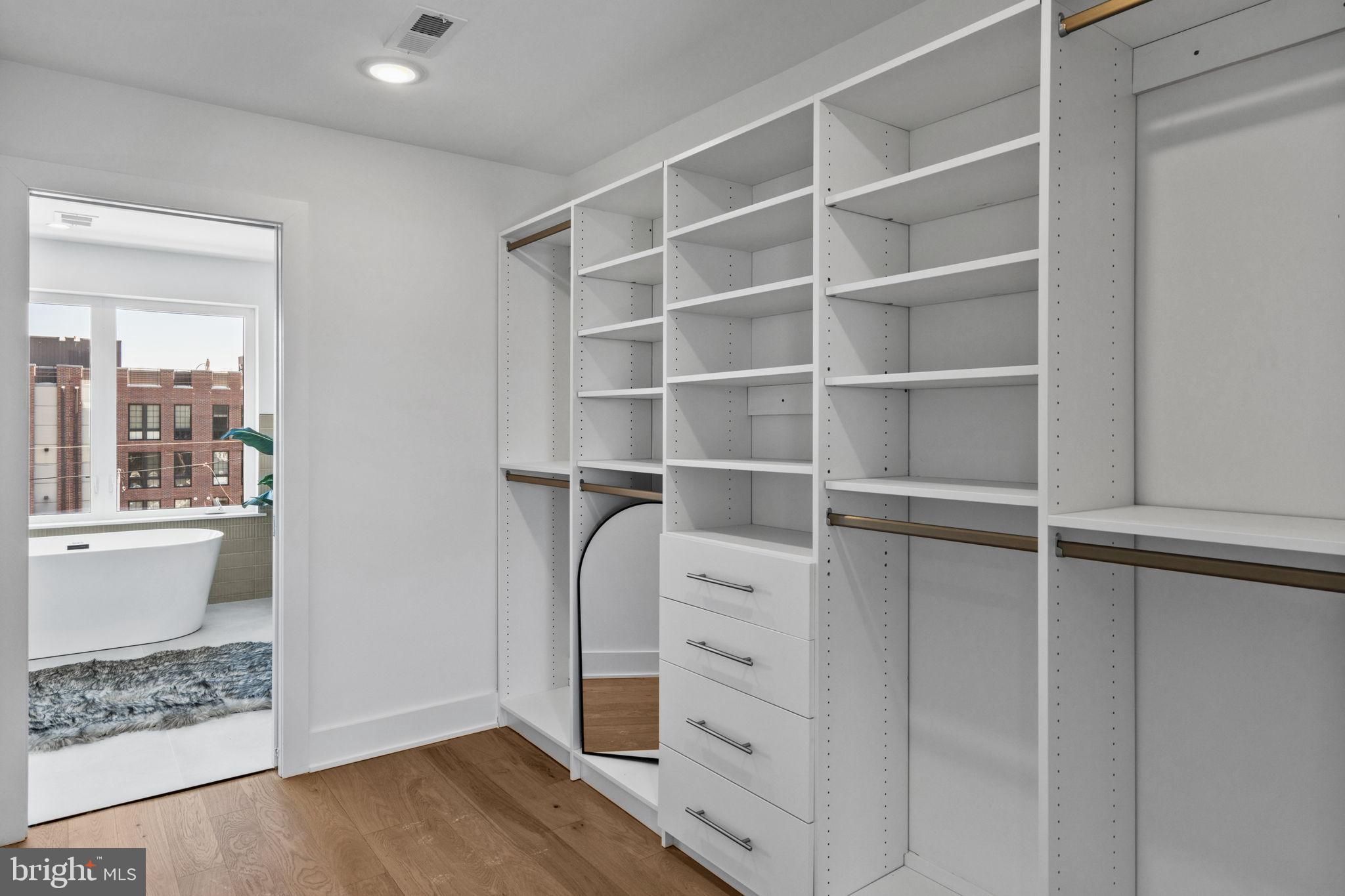 PHILADELPHIA - Residential