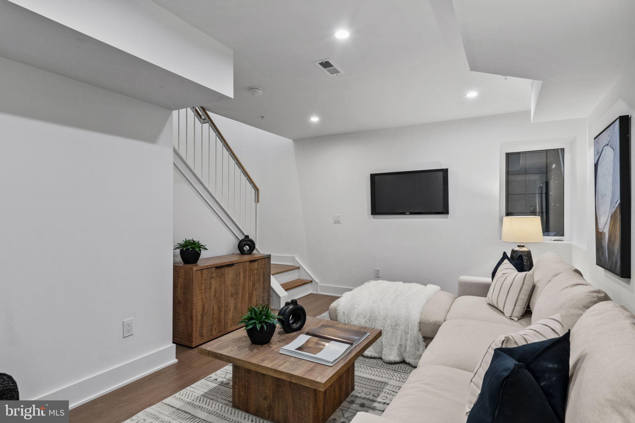 PHILADELPHIA - Residential