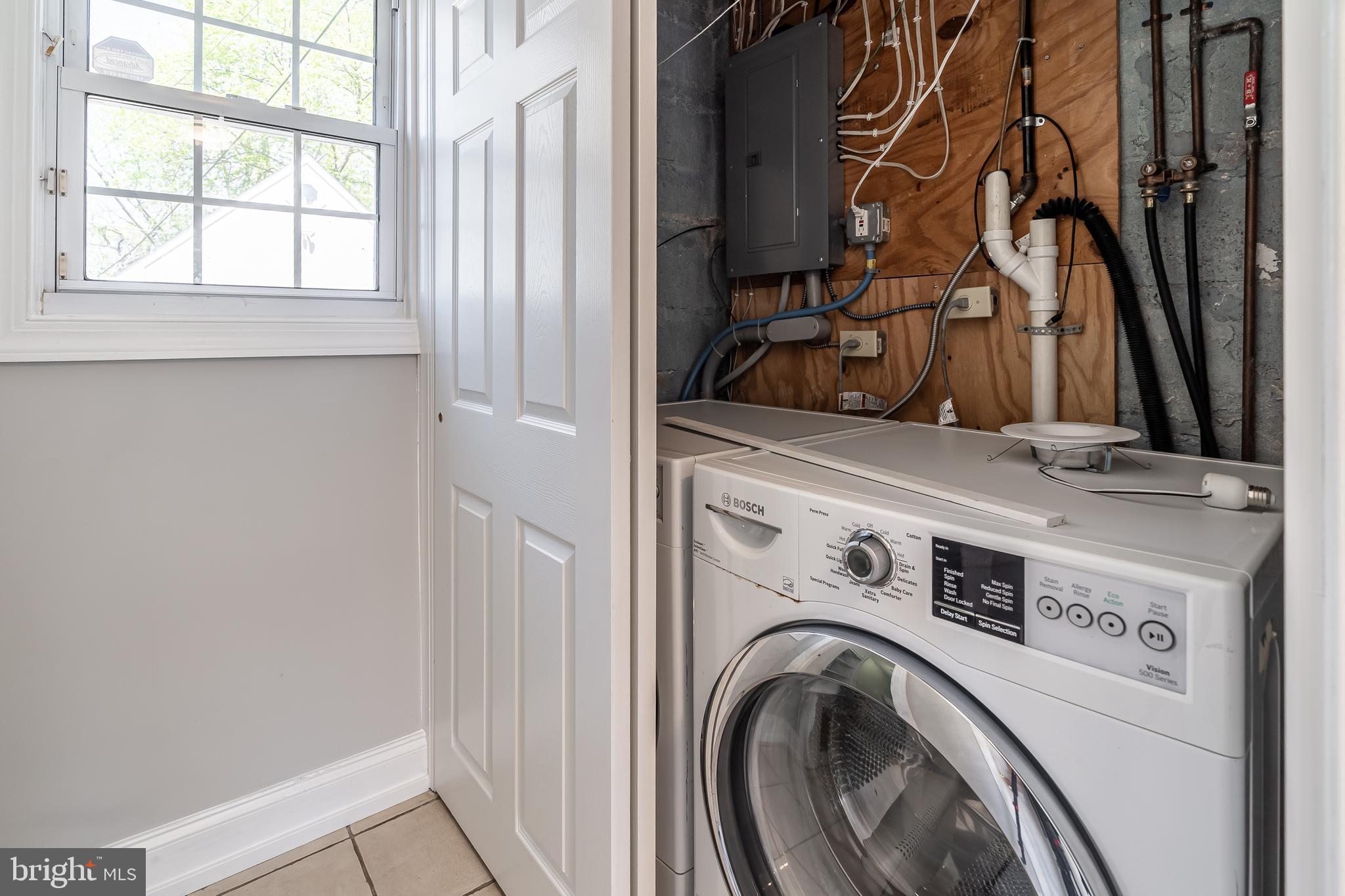 PLYMOUTH MEETING - Residential Lease