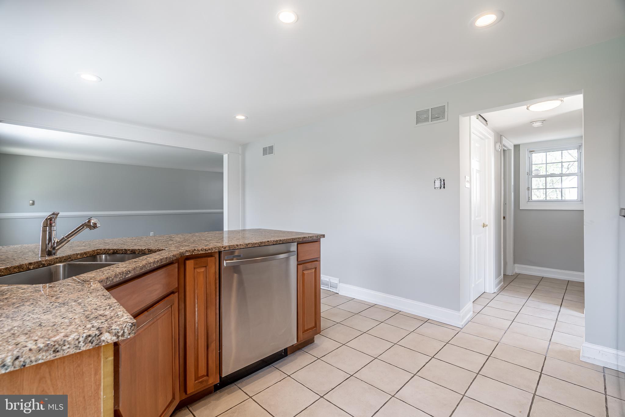 PLYMOUTH MEETING - Residential Lease