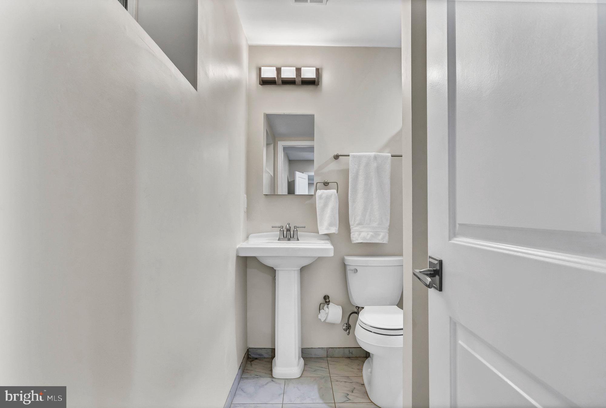 LAKEVALE ESTATES - Residential