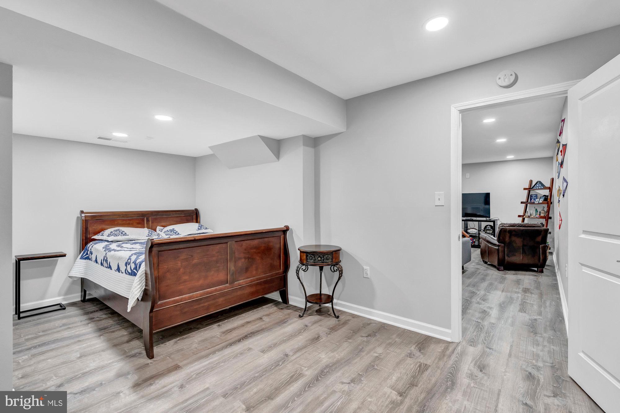 LAKEVALE ESTATES - Residential