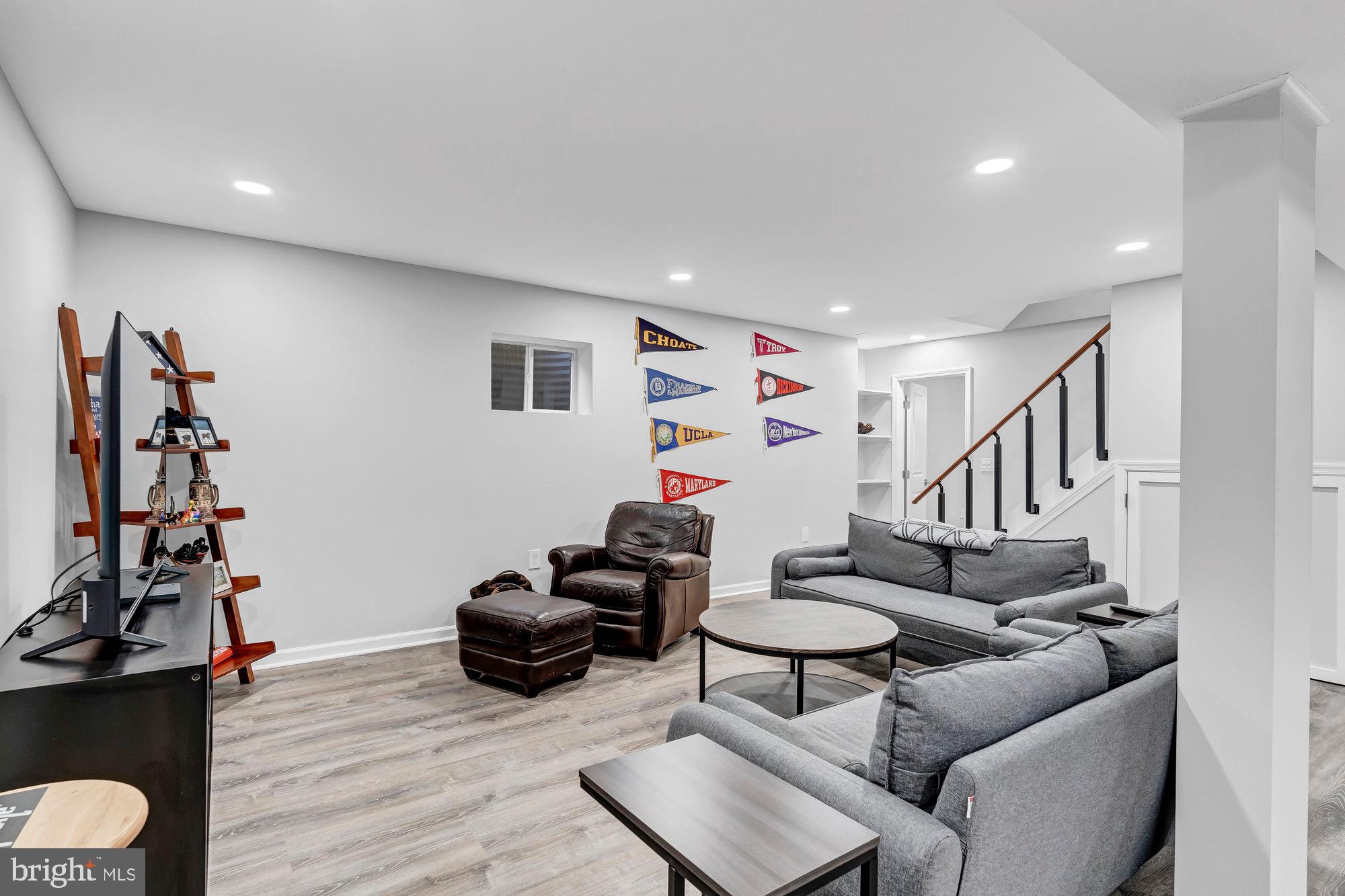 LAKEVALE ESTATES - Residential
