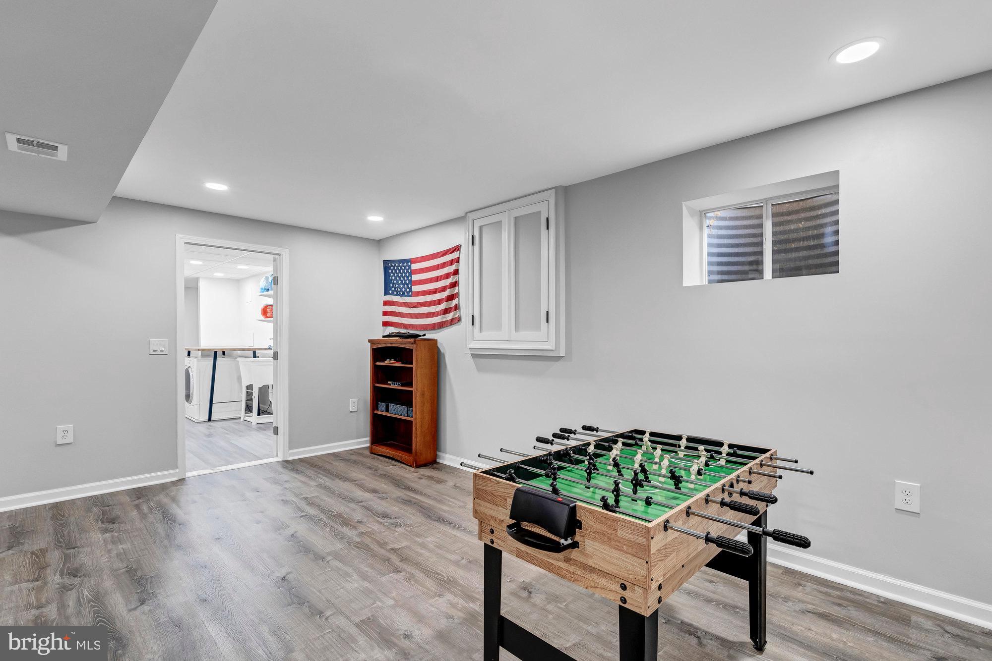 LAKEVALE ESTATES - Residential