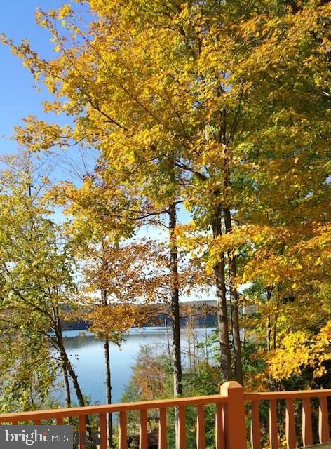 TREASURE LAKE - Residential