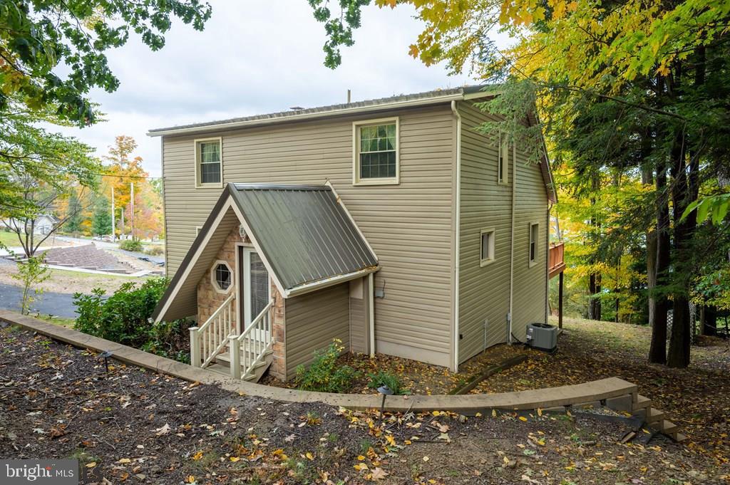 TREASURE LAKE - Residential