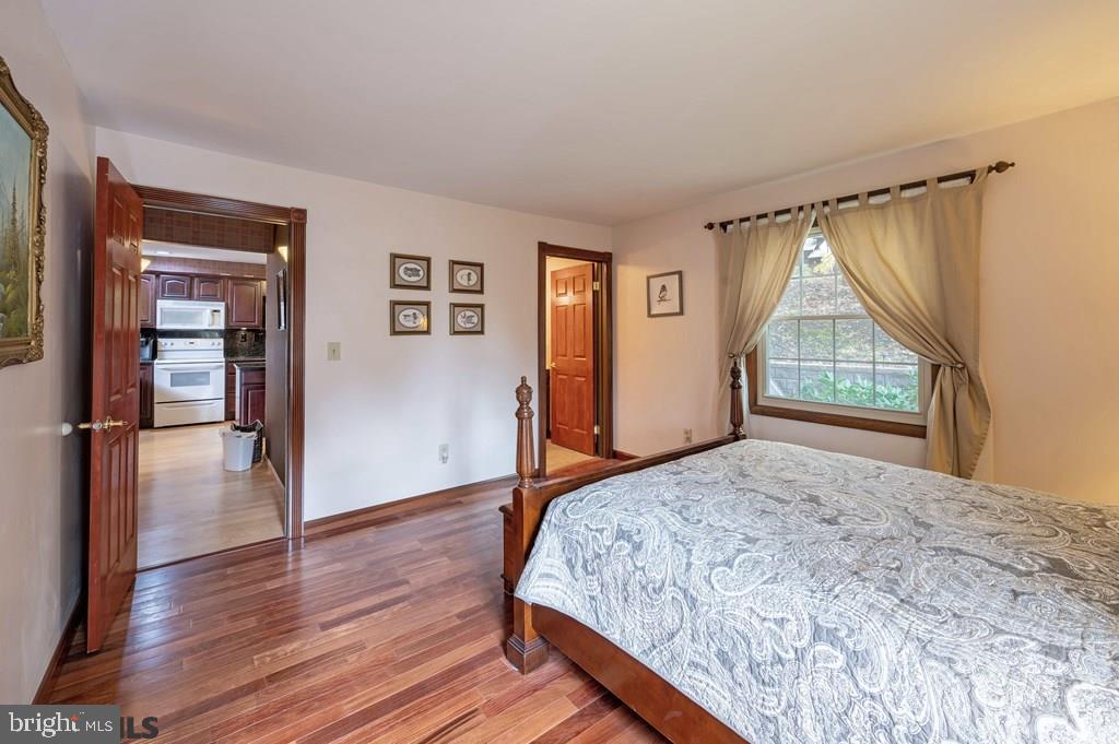 TREASURE LAKE - Residential