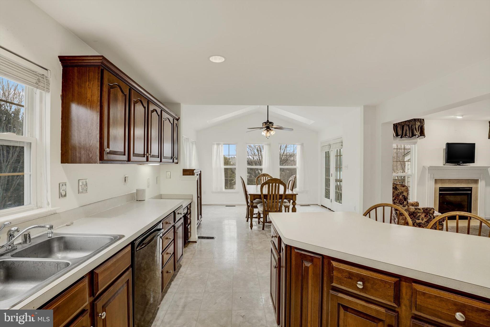 CAMBRIDGE FARMS - Residential