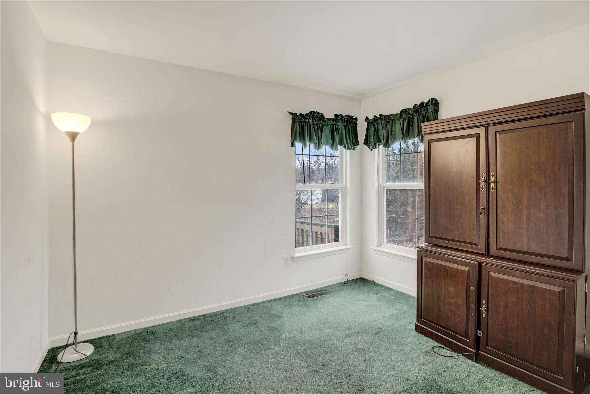 CAMBRIDGE FARMS - Residential