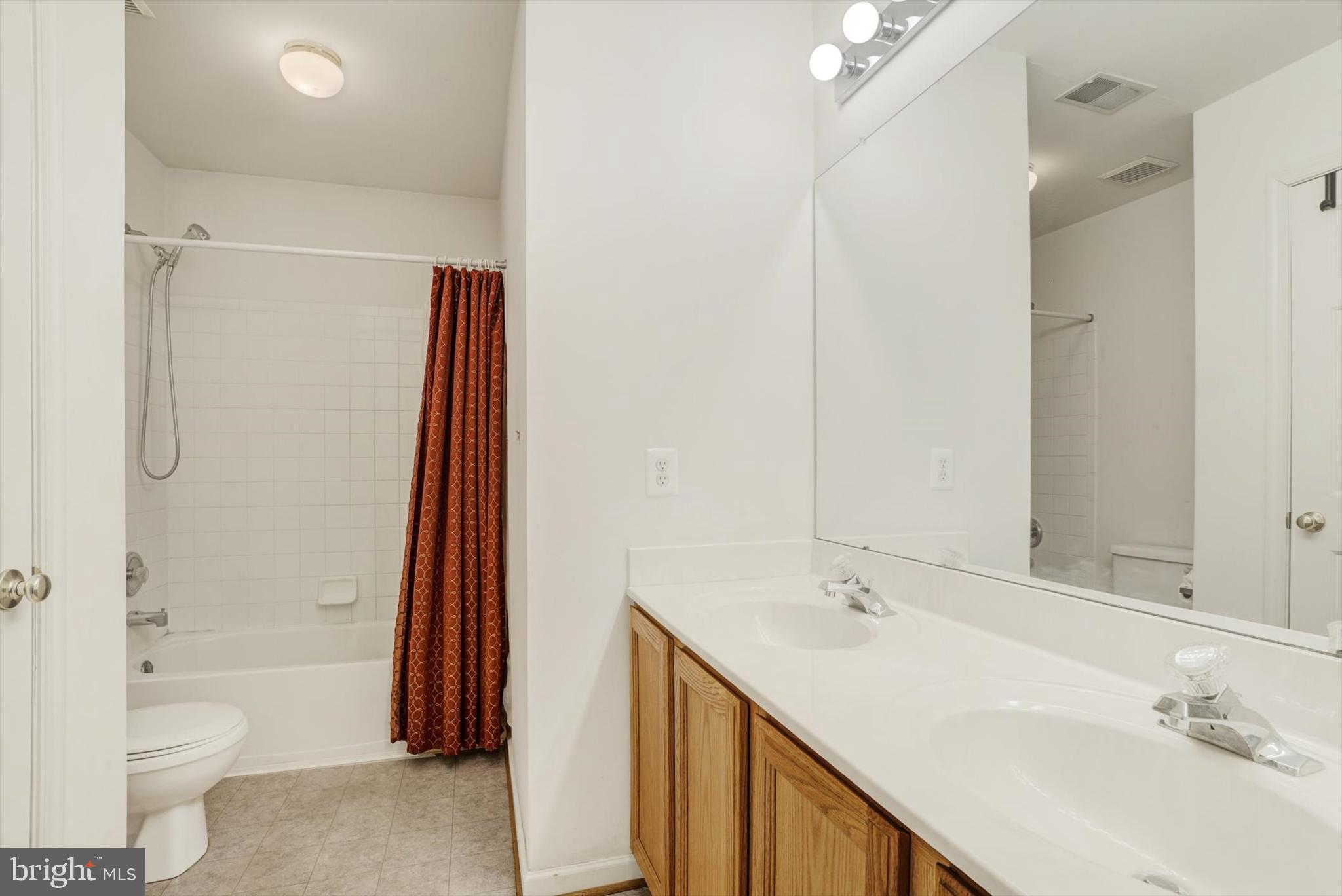 CAMBRIDGE FARMS - Residential