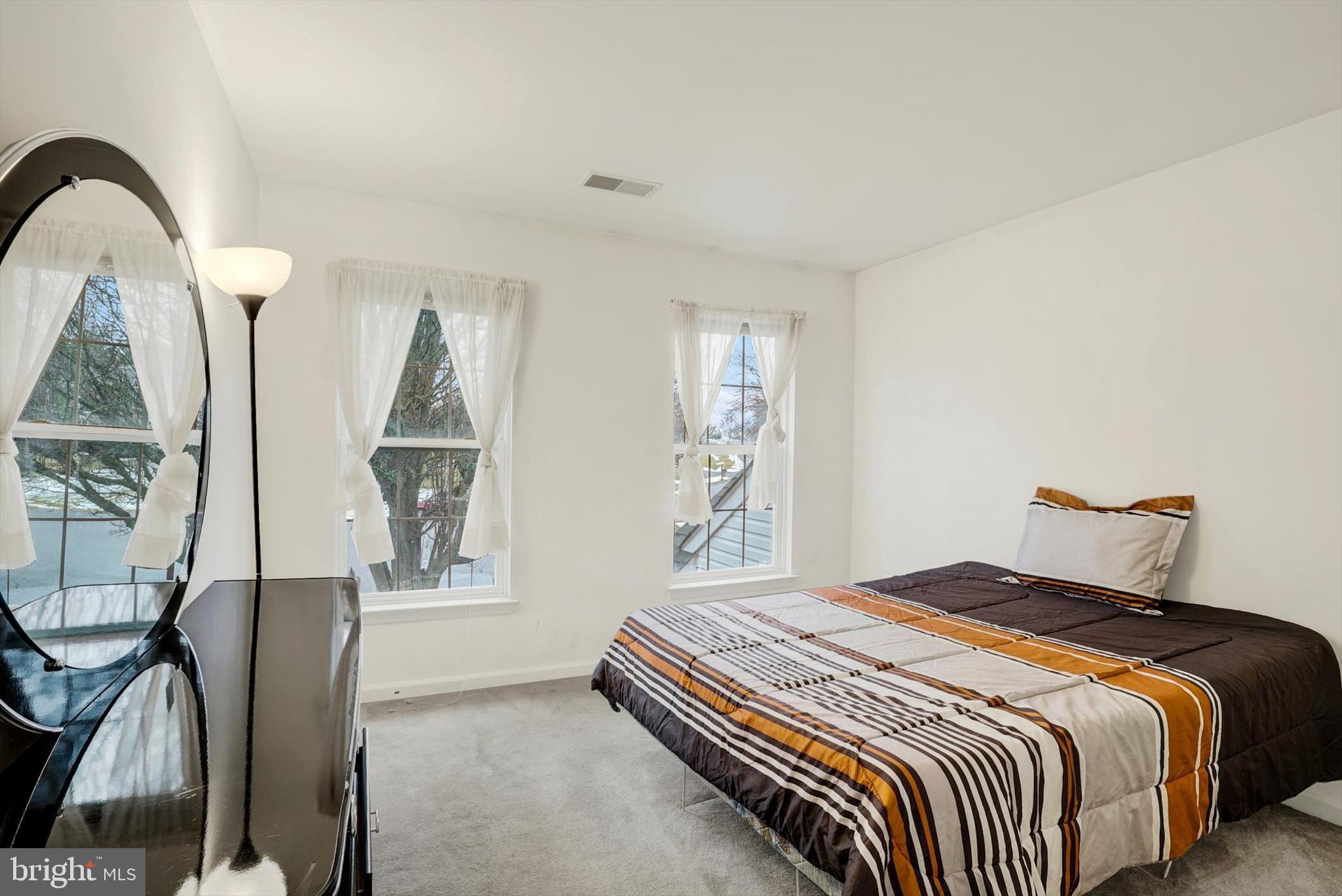 CAMBRIDGE FARMS - Residential