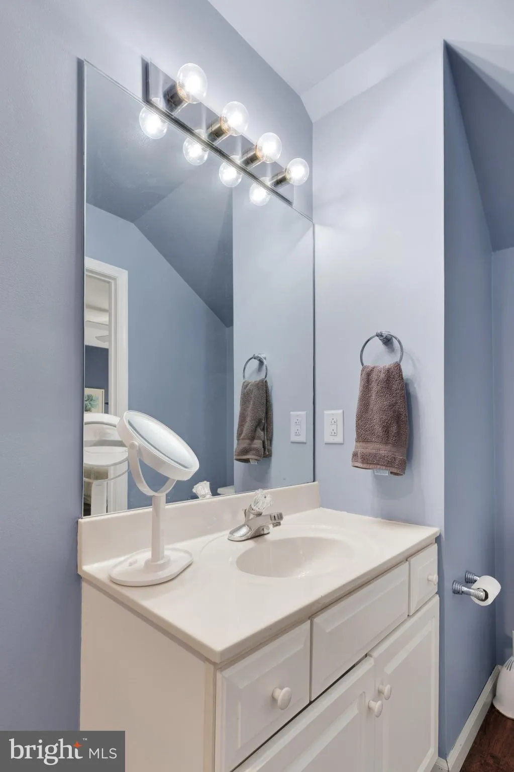 Lancaster, Pennsylvania 17602, United States, 2 Bedrooms Bedrooms, ,3 BathroomsBathrooms,Residential,Pending,103362