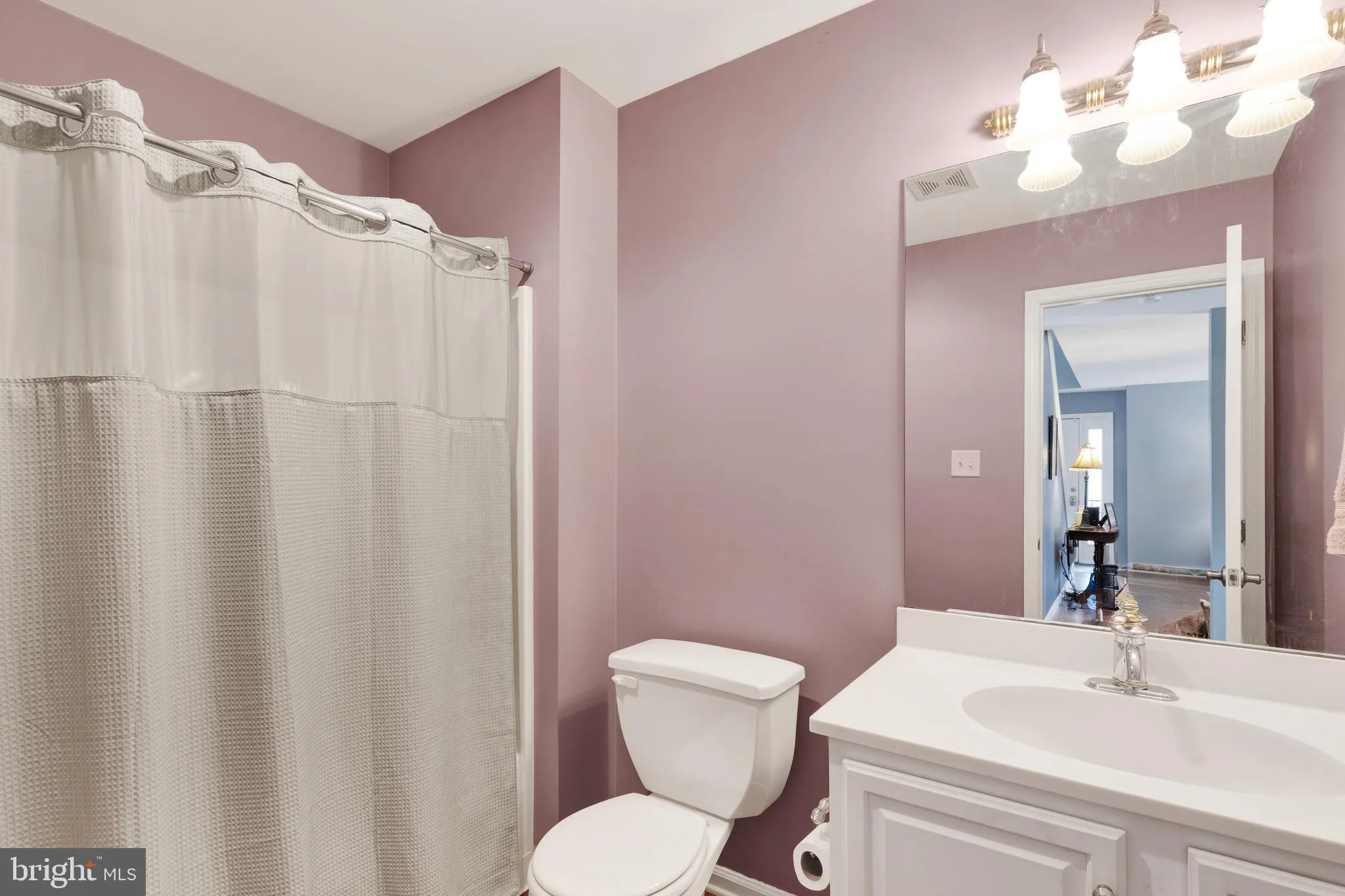 Lancaster, Pennsylvania 17602, United States, 2 Bedrooms Bedrooms, ,3 BathroomsBathrooms,Residential,Pending,103362