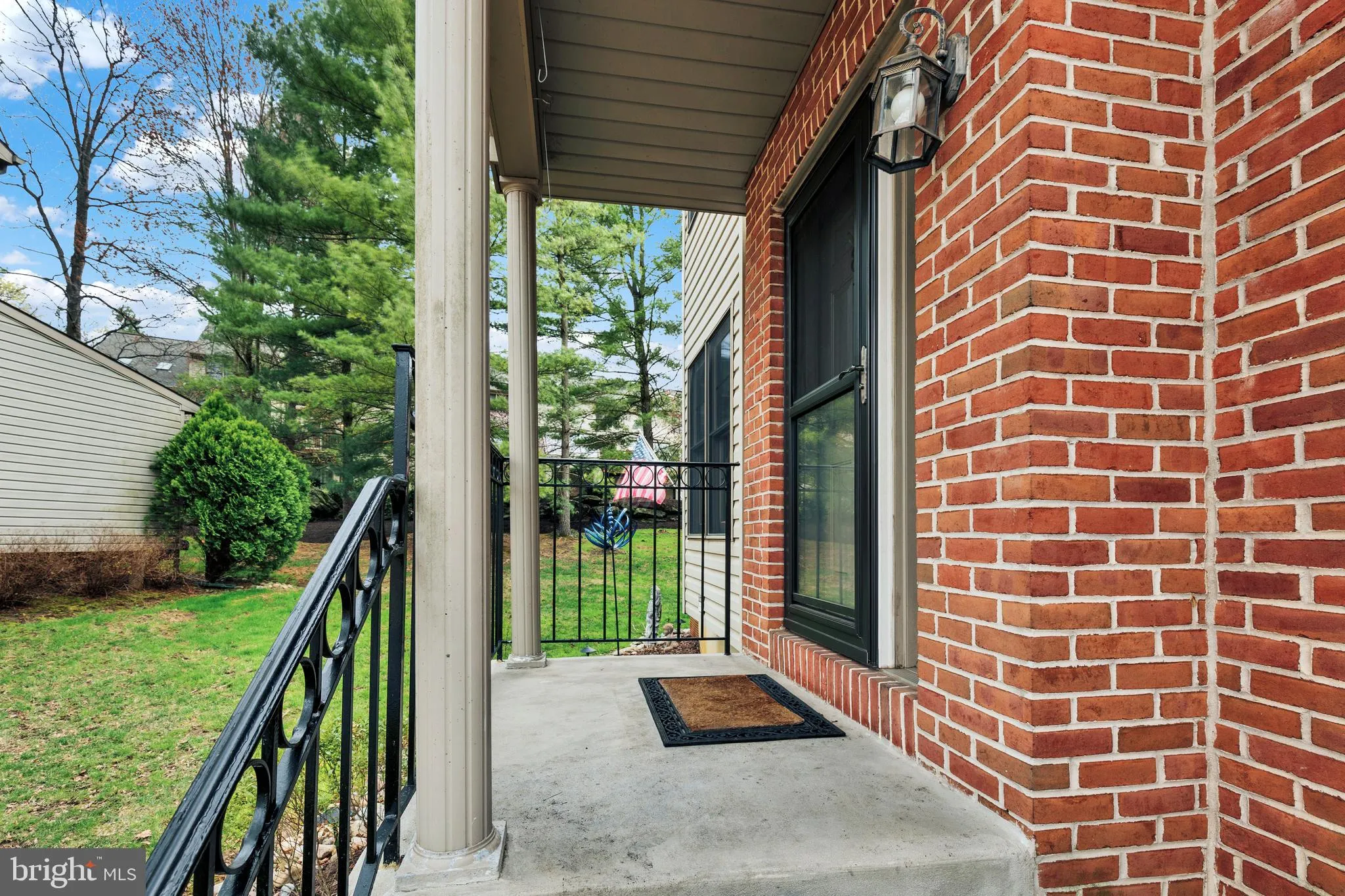 Lancaster, Pennsylvania 17602, United States, 2 Bedrooms Bedrooms, ,3 BathroomsBathrooms,Residential,Pending,103362