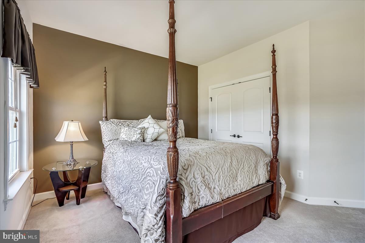 WOODSTOCK - Residential