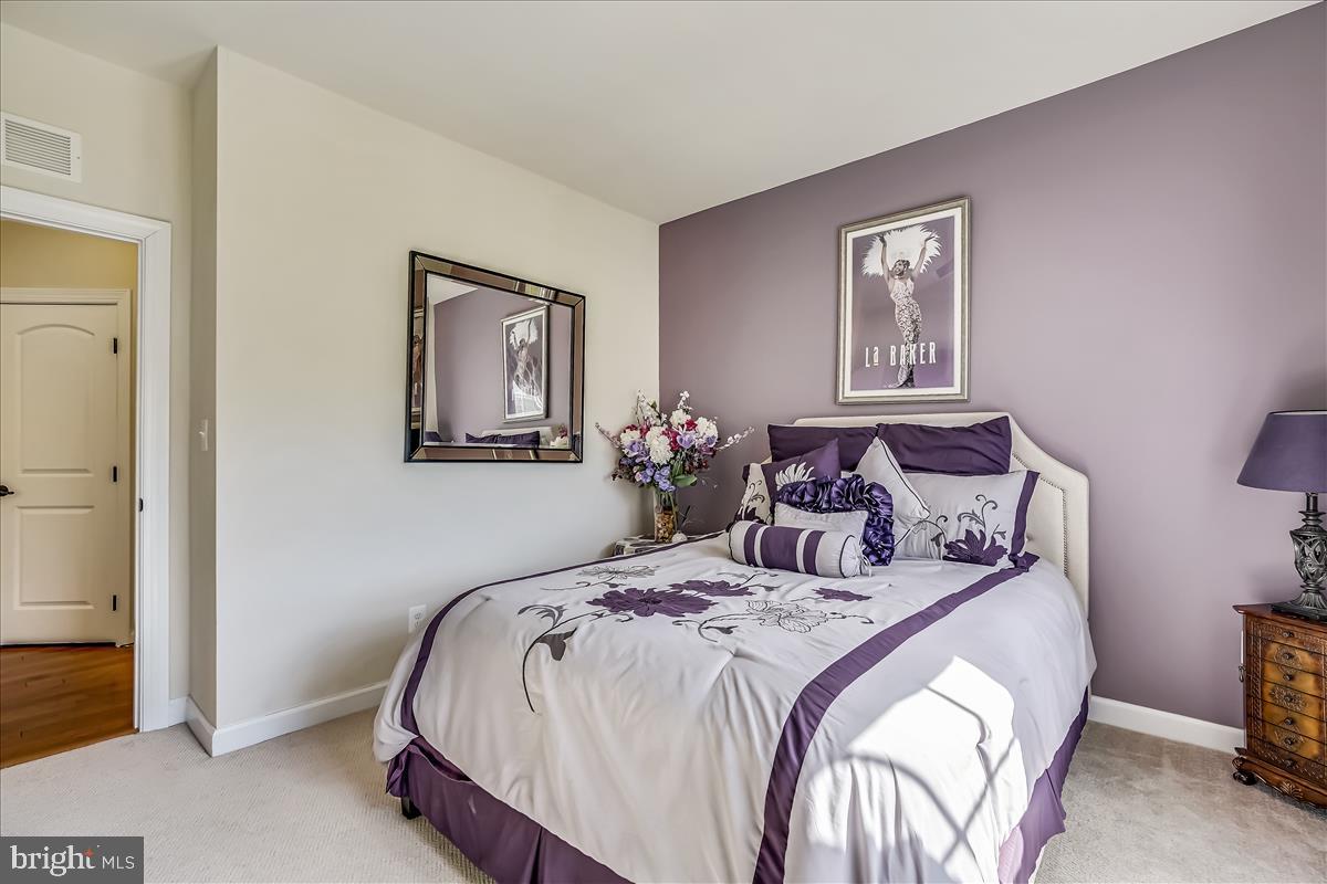 WOODSTOCK - Residential