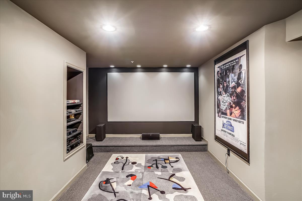 WOODSTOCK - Residential