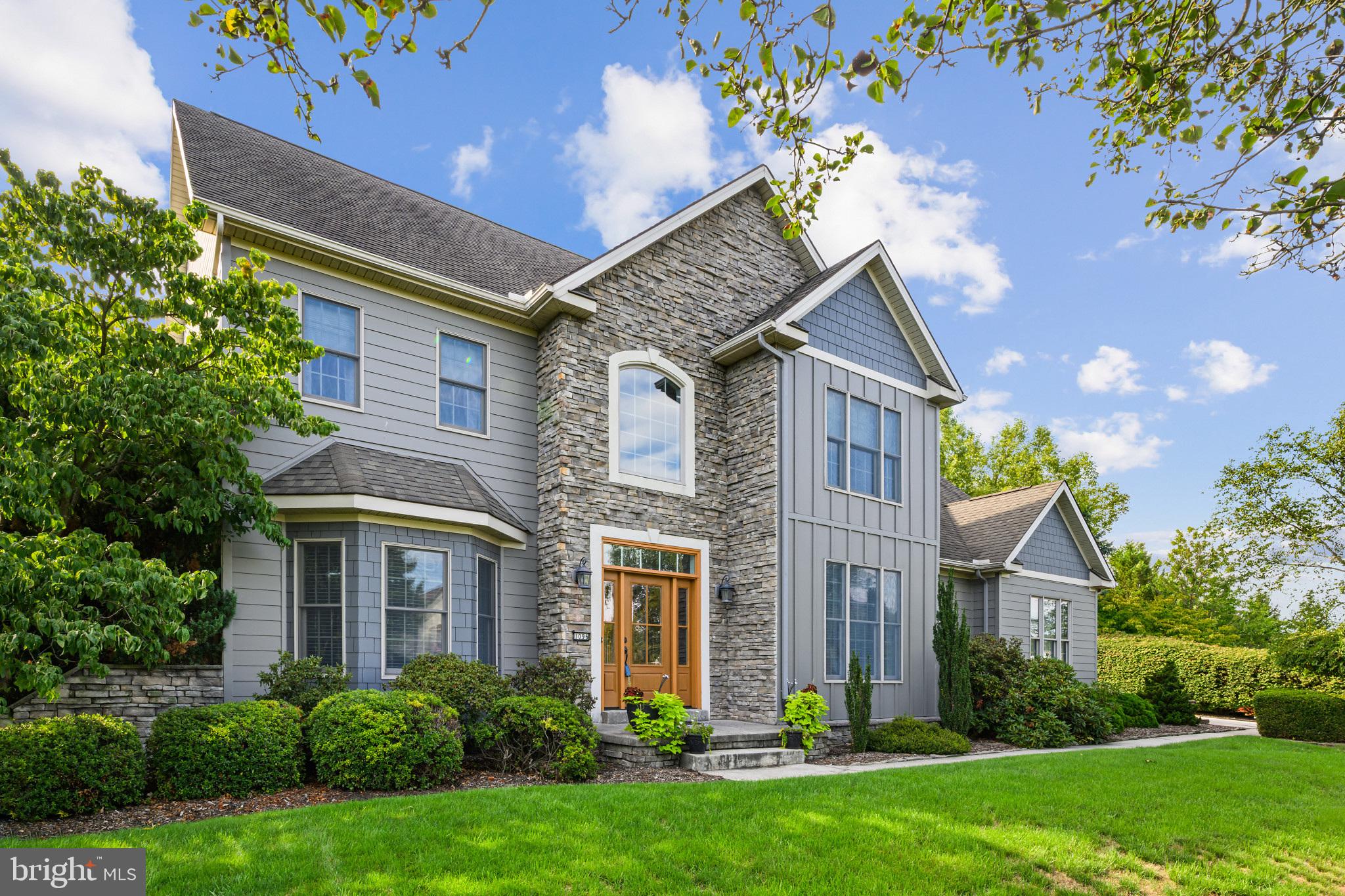 1096 COUNTRY CLUB ROAD