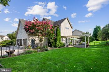 1096 COUNTRY CLUB ROAD