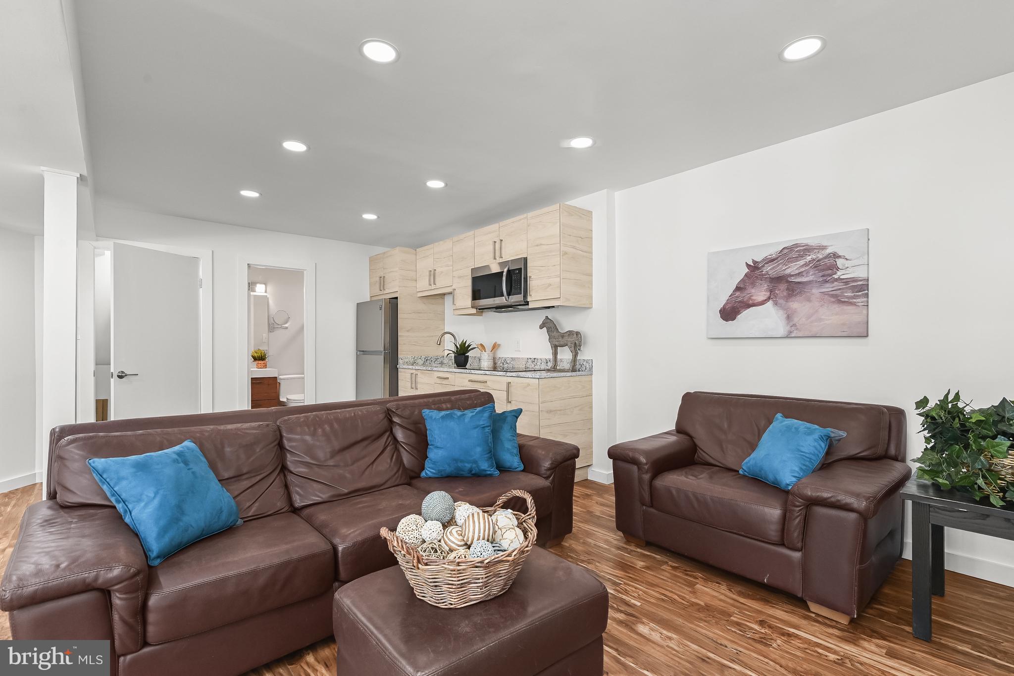 EAST GATE OF POTOMAC - Residential