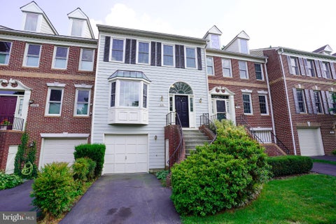 Photo of 6856 Mclean Province Circle, FALLS CHURCH, VA 22043 (MLS # VAFX2342782)