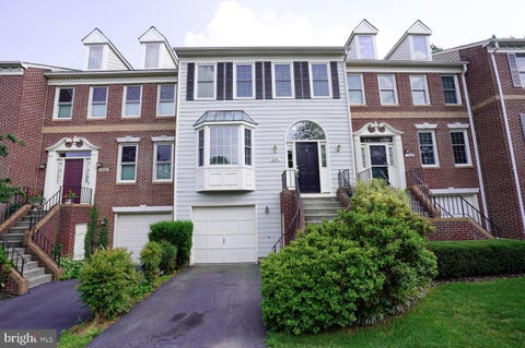 Photo of 6856 Mclean Province Circle, FALLS CHURCH, VA 22043 (MLS # VAFX2342782)