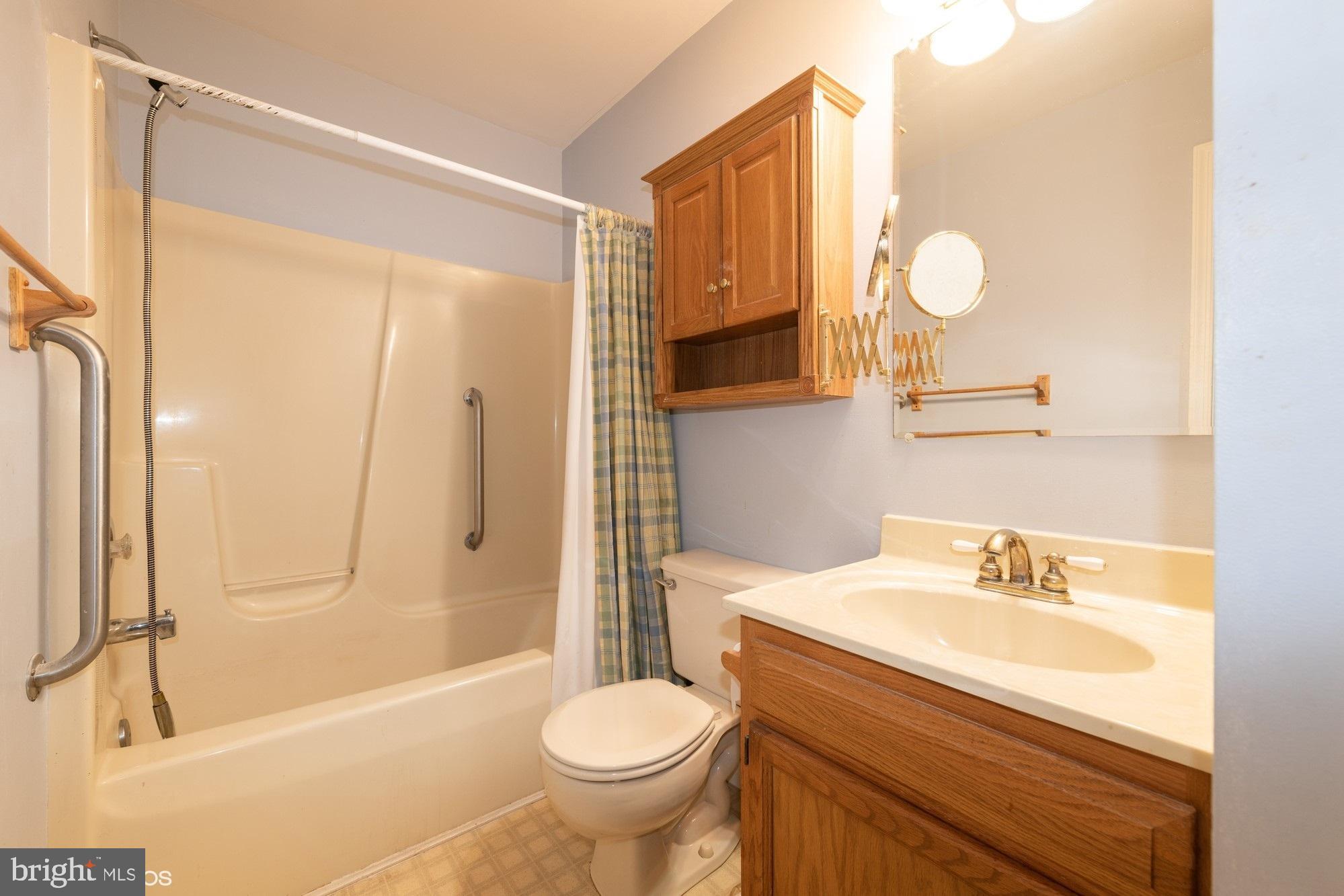 MAPLEWOOD - Residential