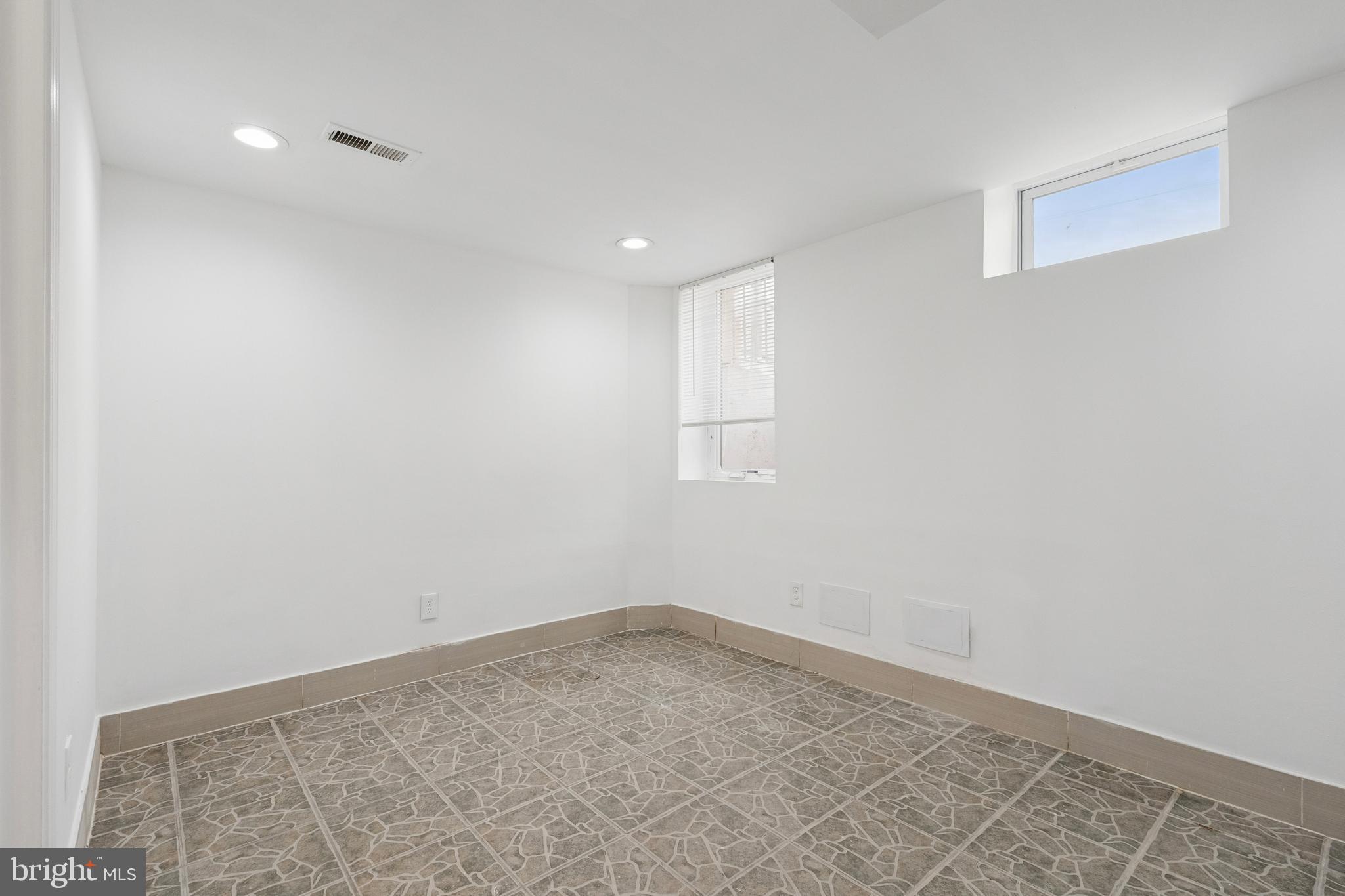 TEMPLE UNIVERSITY - Residential Income