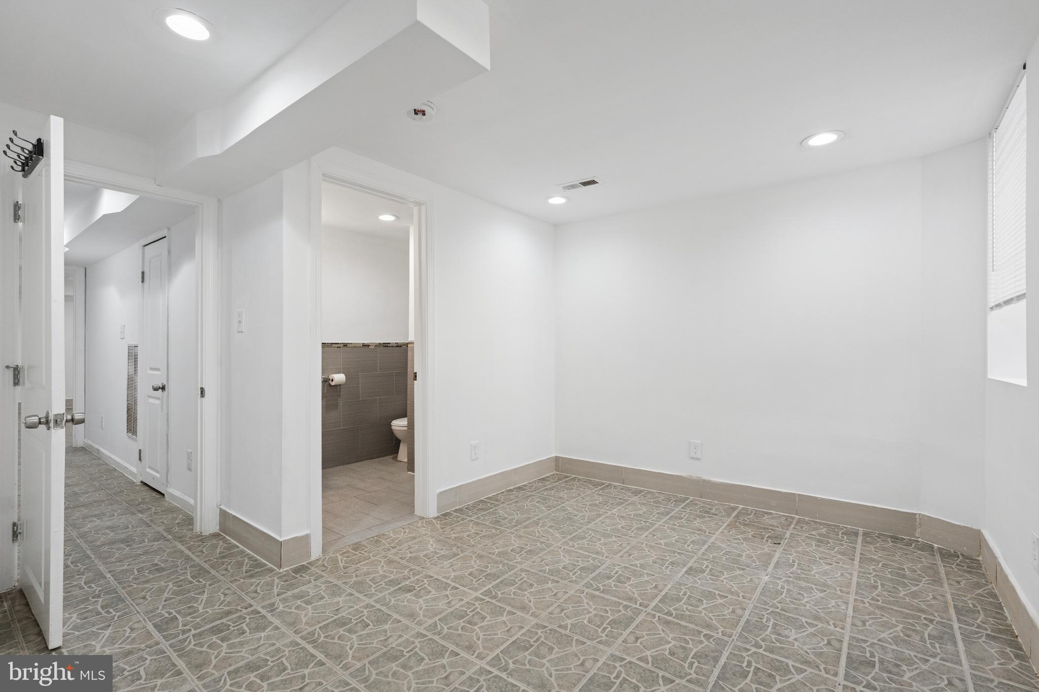 TEMPLE UNIVERSITY - Residential Income