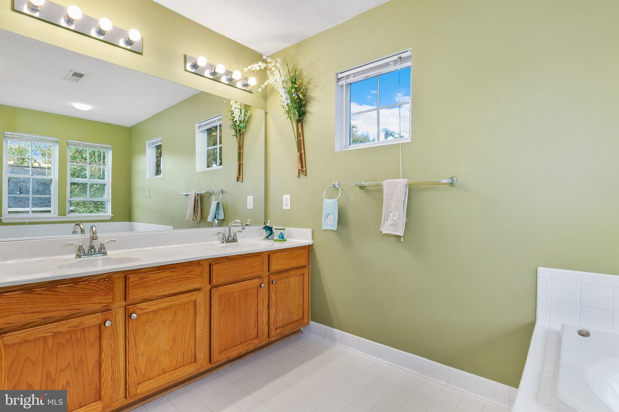 ECKER'S HOLLOW - Residential