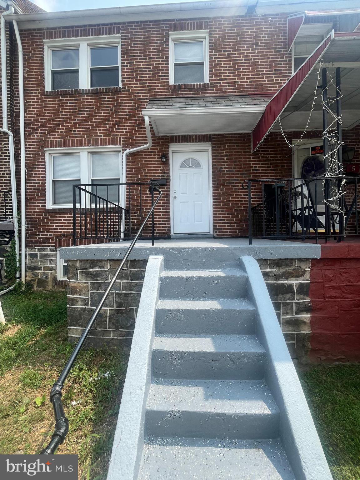 This 4 bedroom 1.5 bathroom town home features completely updated kitchen and bathroom a finished basement half bathroom on the first floor. The kitchen has granite counter tops new cabinets stove, refrigerator and dishwasher which are stainless steal. Living and dinning room has recess lighting and new laminate flooring. Each bedroom features its own ceiling fan and carpeted flooring. The bathroom is completely new with ceramic tile flooring and shower area. At the back of the house you have back deck that over looks the back yard. Out front you have a front porch and on street parking.
Application Qualifications: Minimum monthly income 3 times the tenant’s portion of the monthly rent, acceptable rental history, credit history and criminal history.