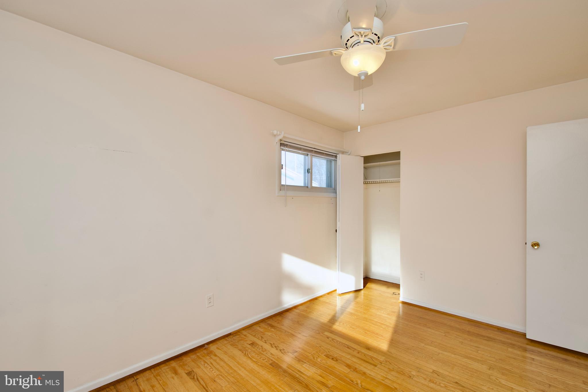 DUNN LORING WOODS - Residential