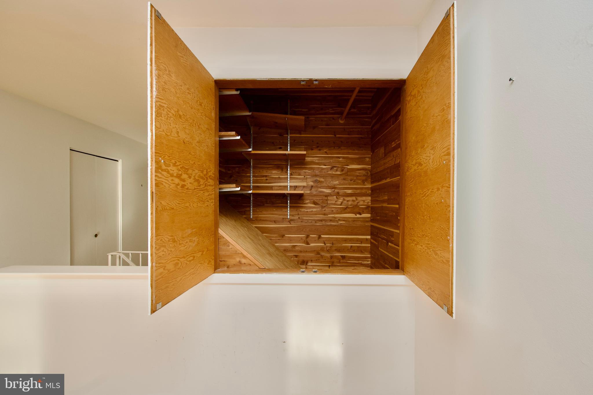 DUNN LORING WOODS - Residential