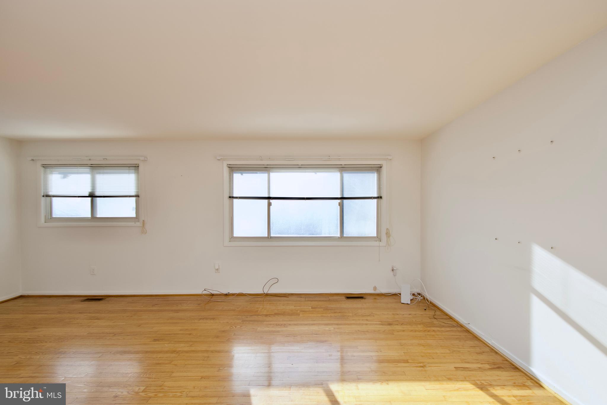 DUNN LORING WOODS - Residential