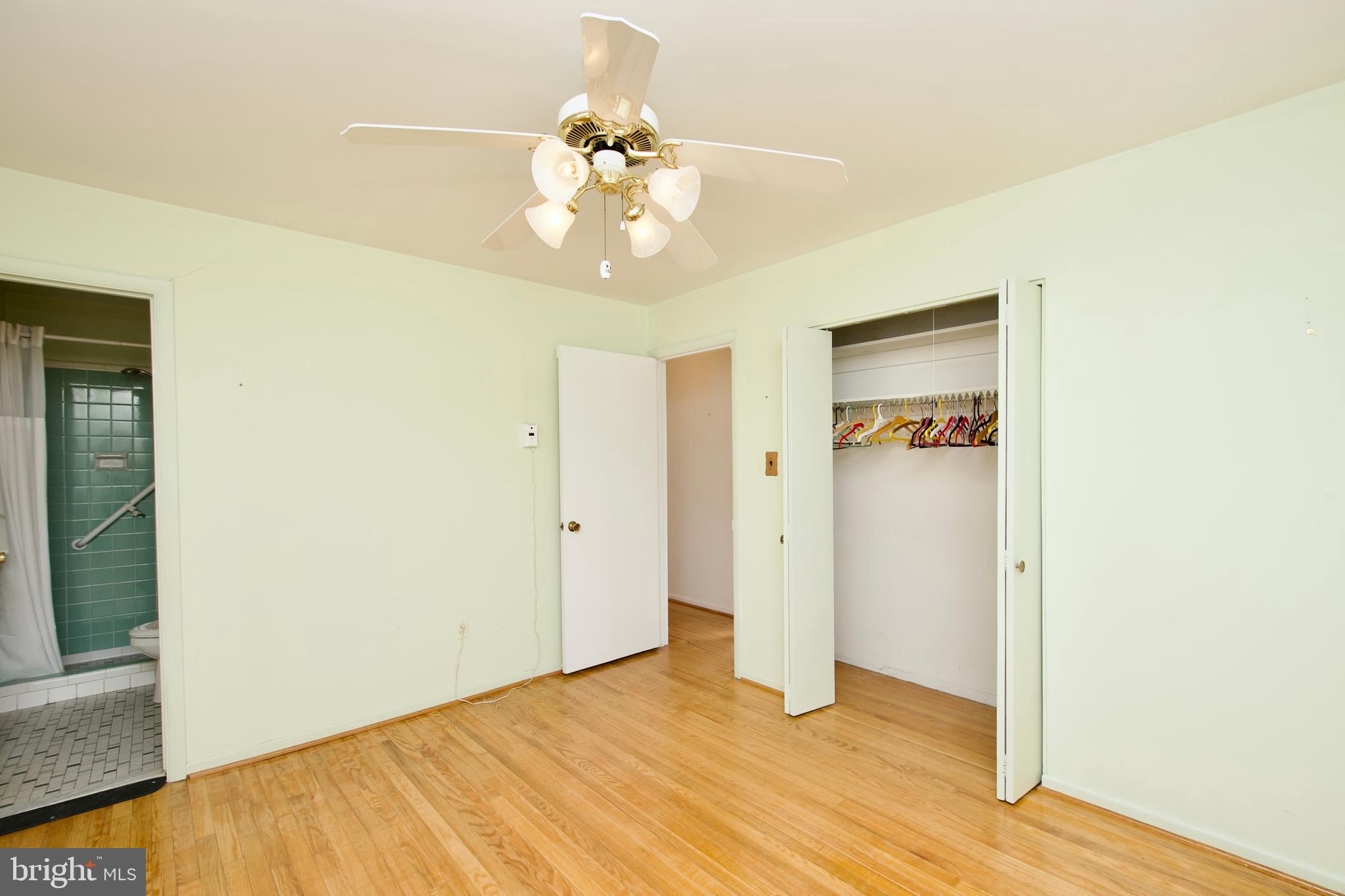 DUNN LORING WOODS - Residential