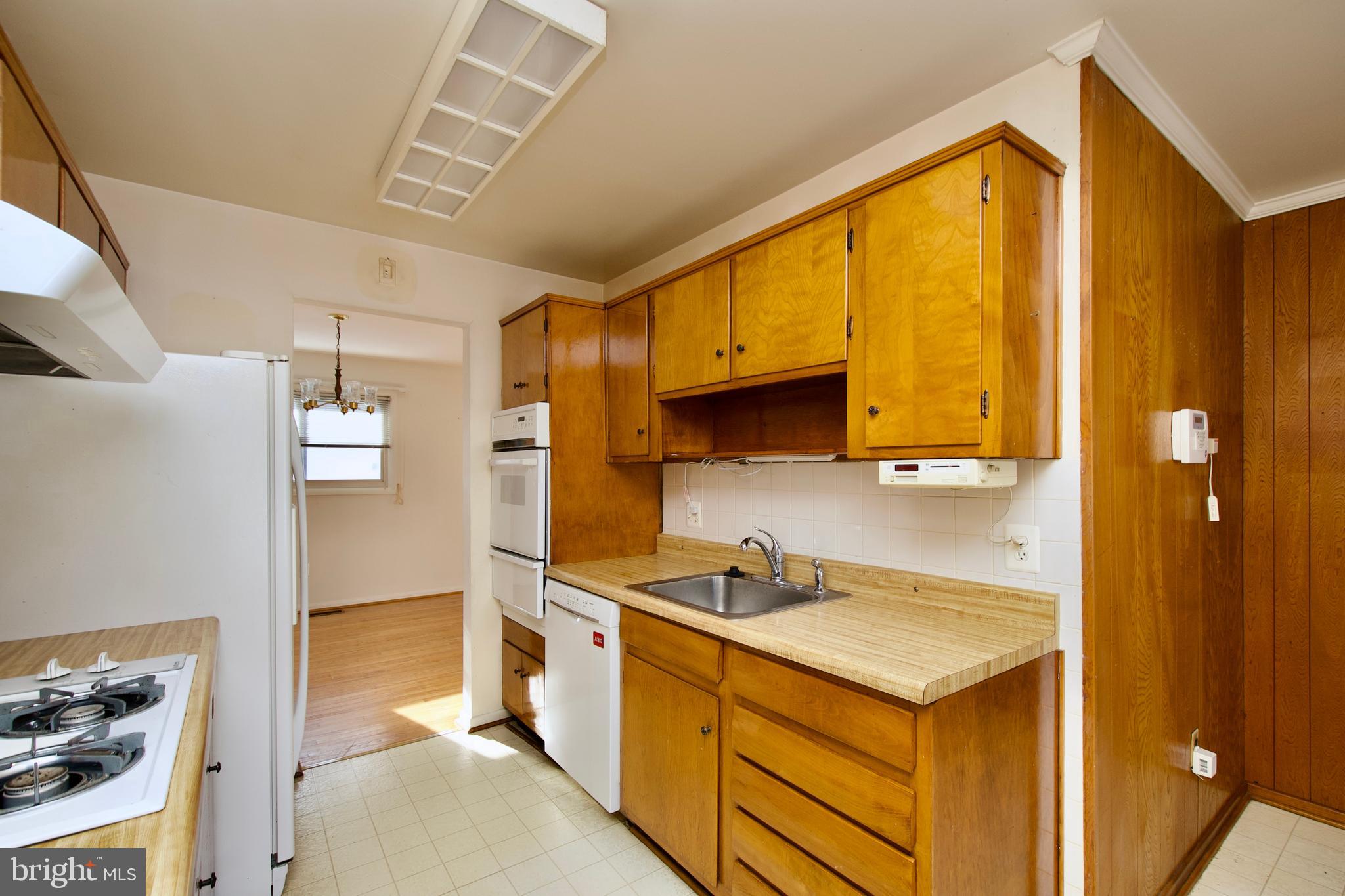 DUNN LORING WOODS - Residential