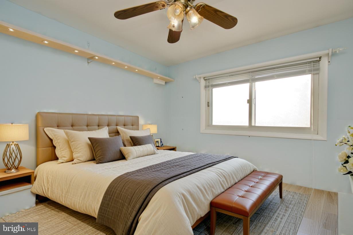 DUNN LORING WOODS - Residential